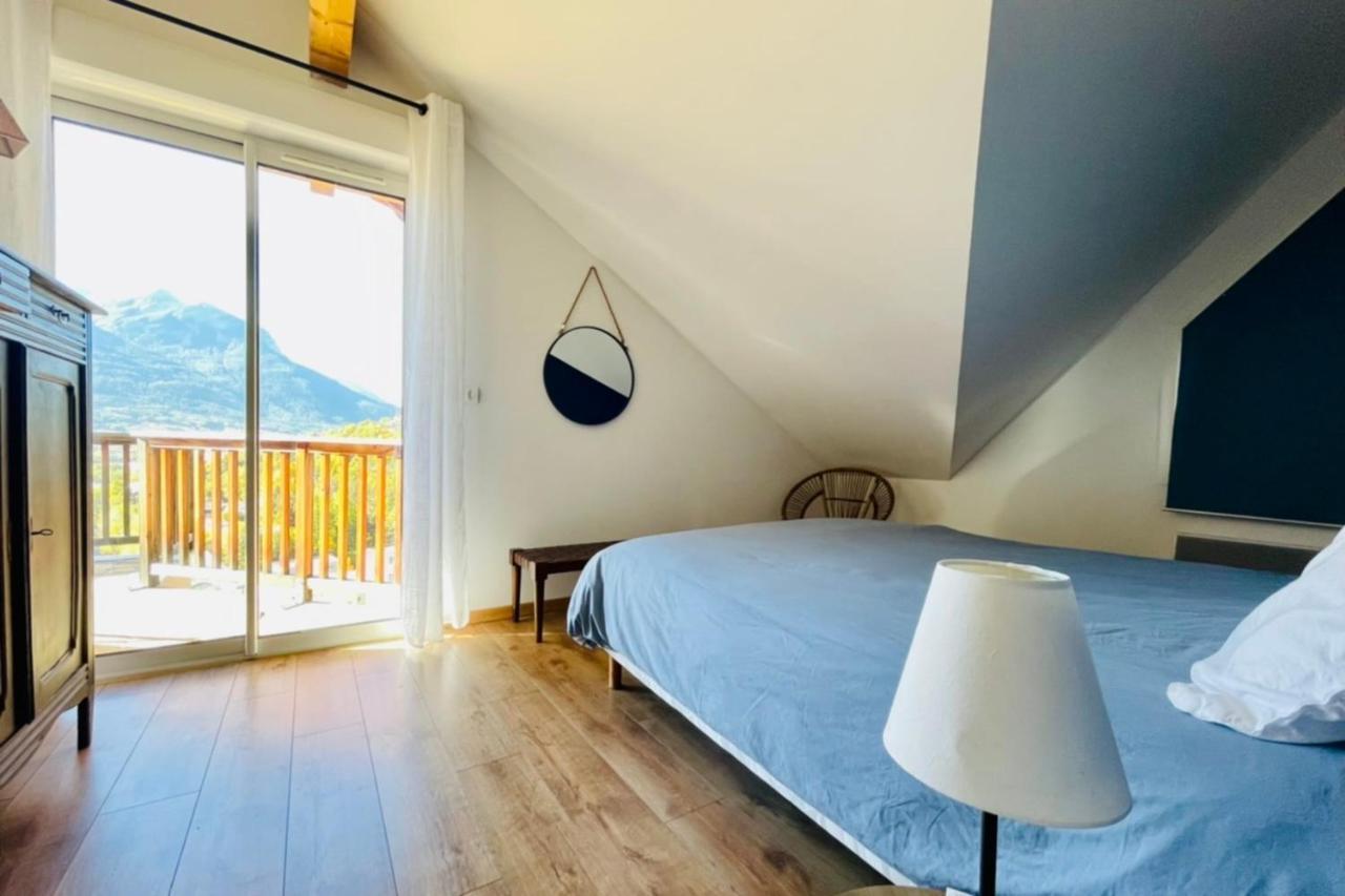 شقة Large Chalet With Terrace And View In Briancon المظهر الخارجي الصورة